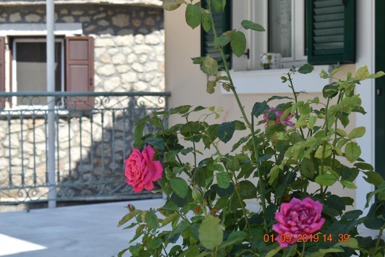 Estate Dafnopanagia Villa Magda Asprogerakata Dış mekan fotoğraf