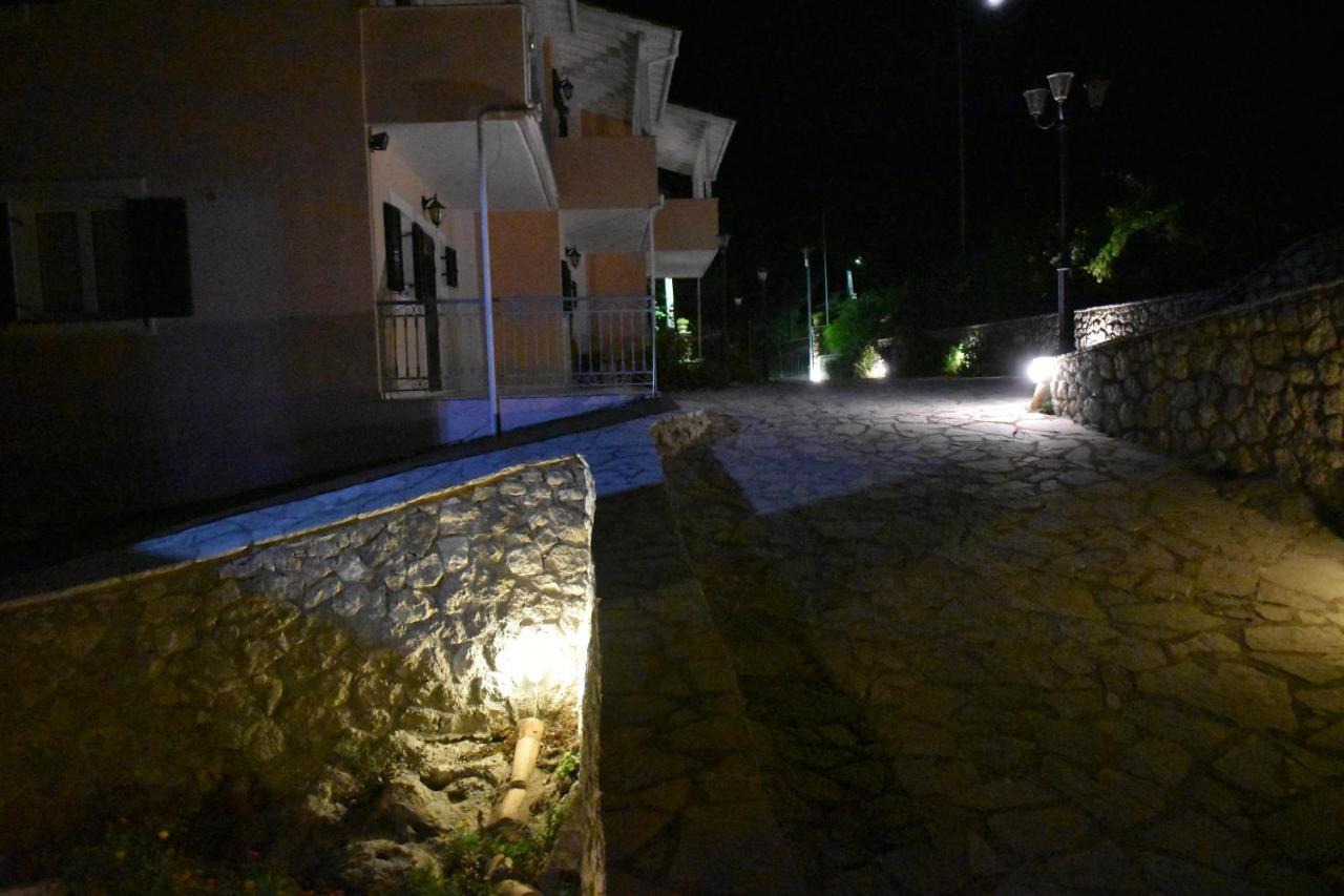 Estate Dafnopanagia Villa Magda Asprogerakata Dış mekan fotoğraf